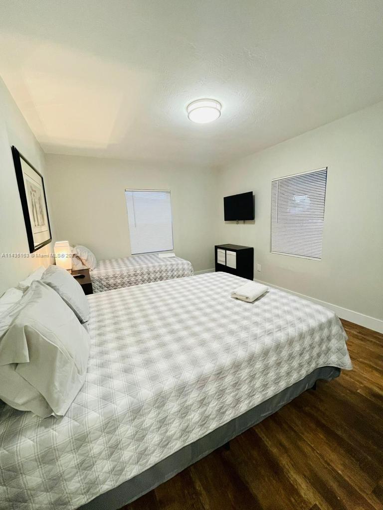 1031 NW 41st St