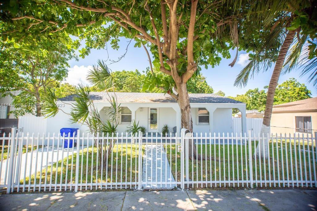 1031 NW 41st St