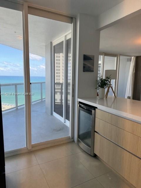 6301 Collins Ave Unit: 1608