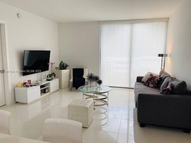 333 NE 24th St Unit: 1104