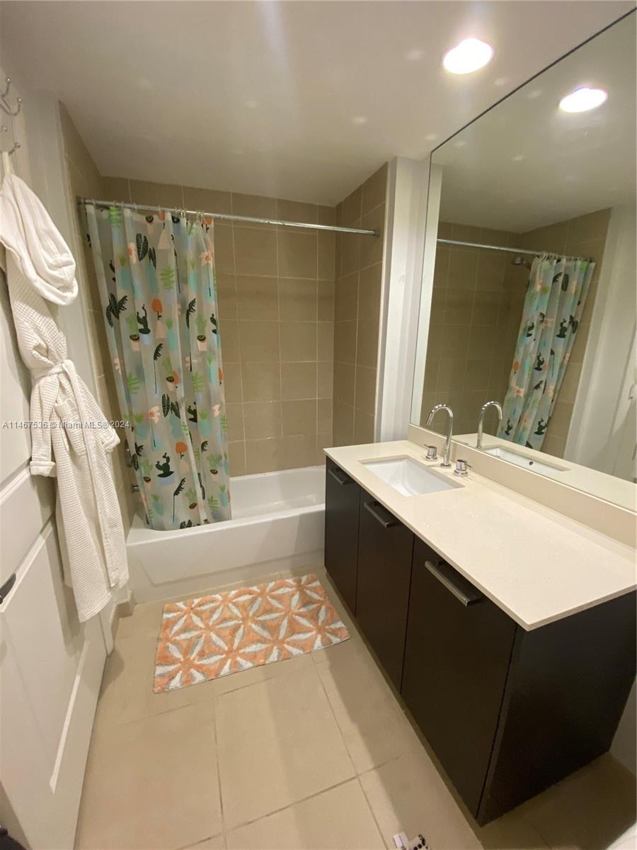 333 NE 24th St Unit: 1104