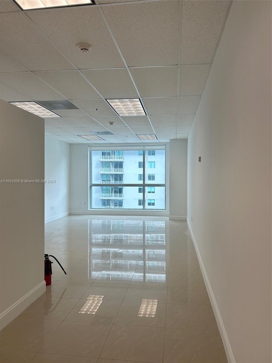 175 SW 7th St # 1504