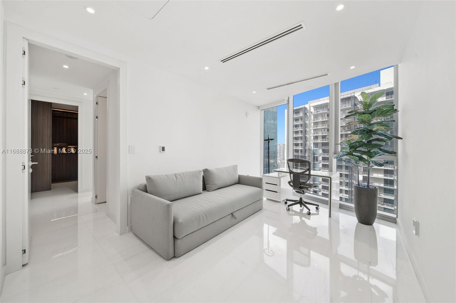 300 Biscayne Blvd Way # 3803