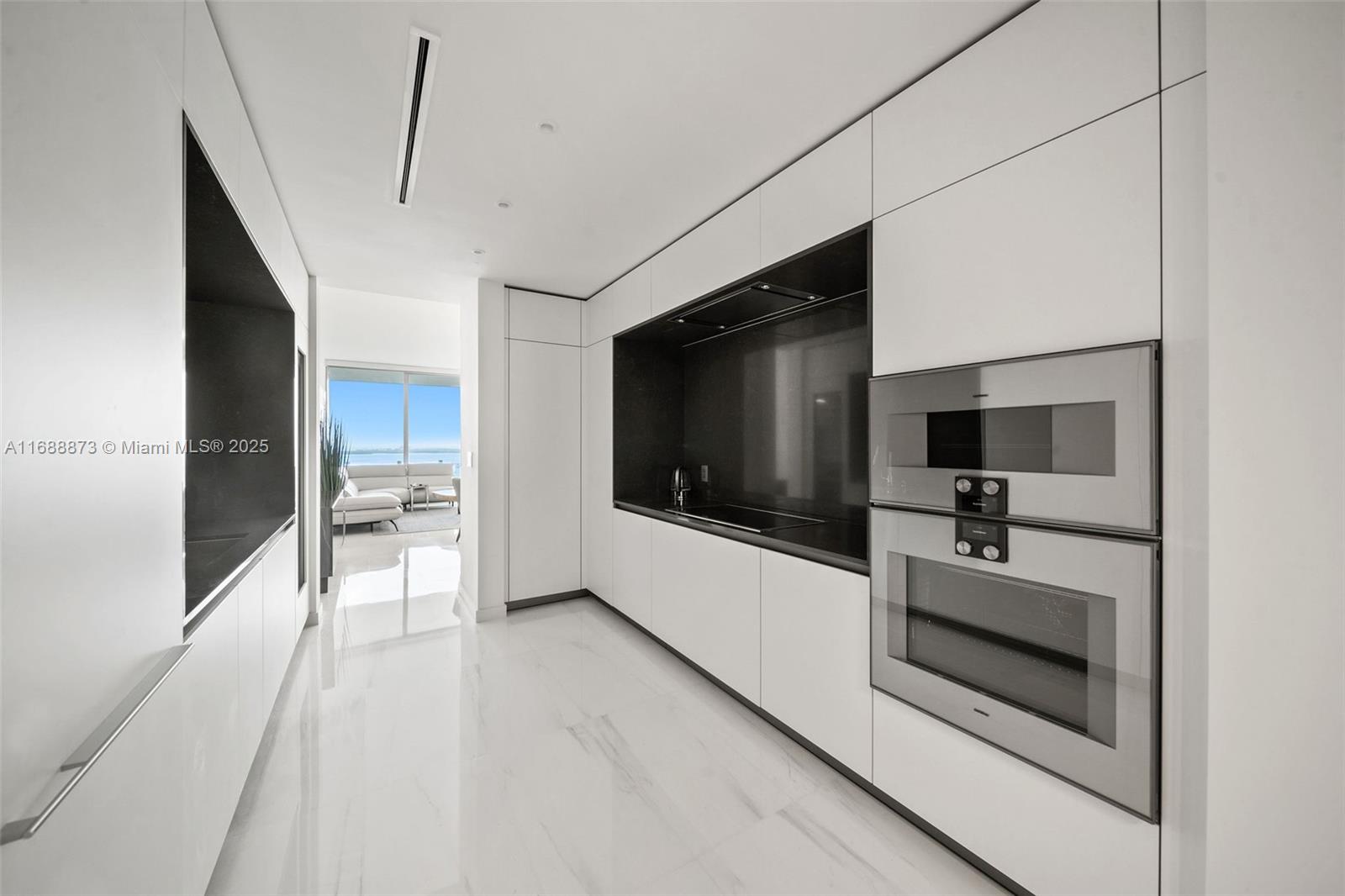 300 Biscayne Blvd Way # 3803