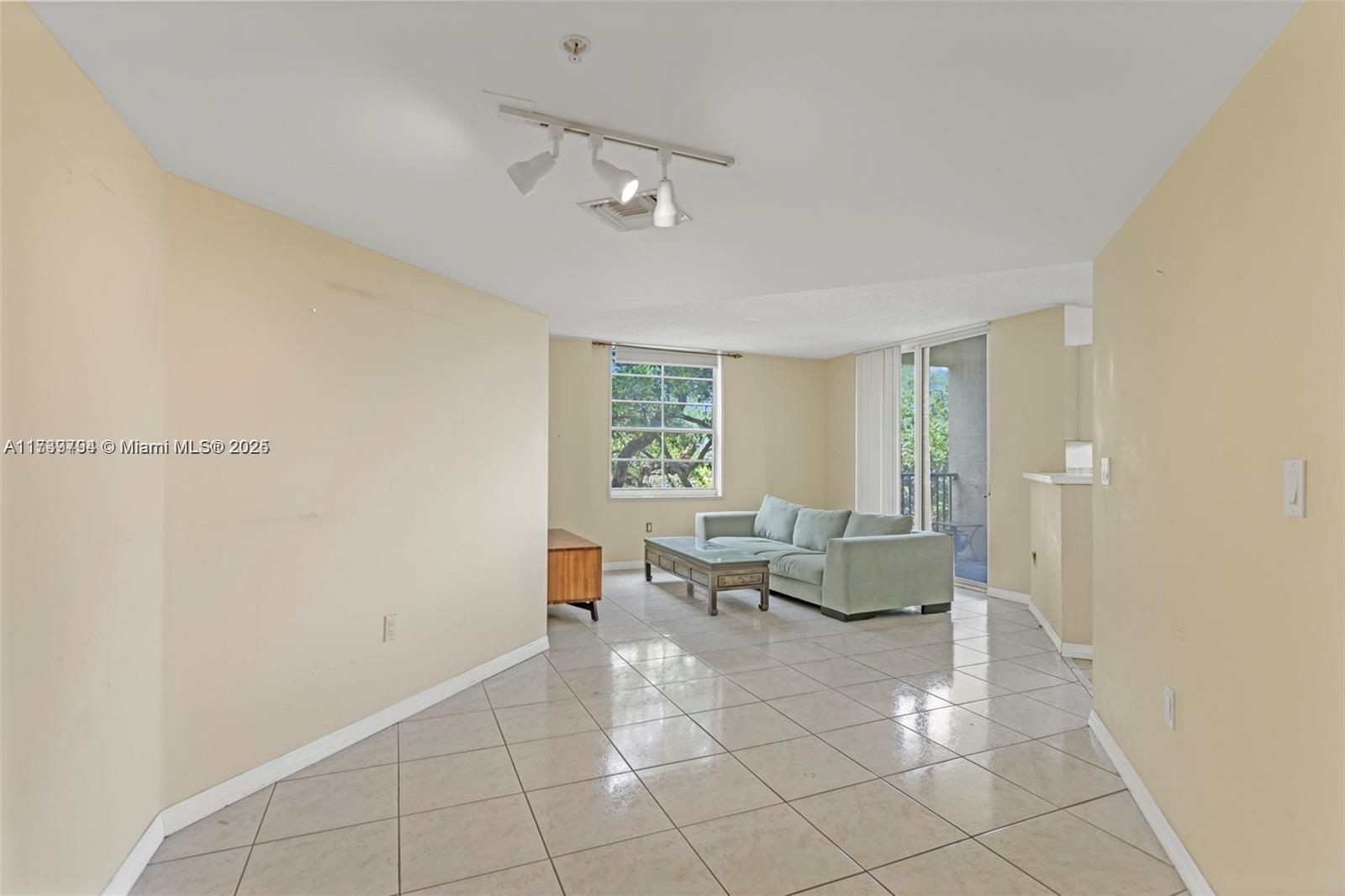520 SE 5th Ave # 2210