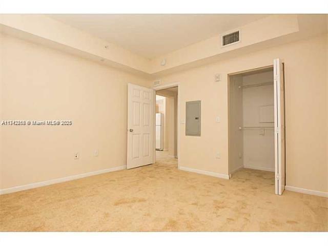 533 NE 3rd Ave # 123