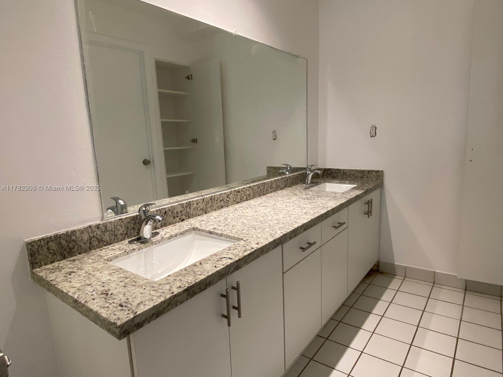 8305 SW 72nd Ave # 208A