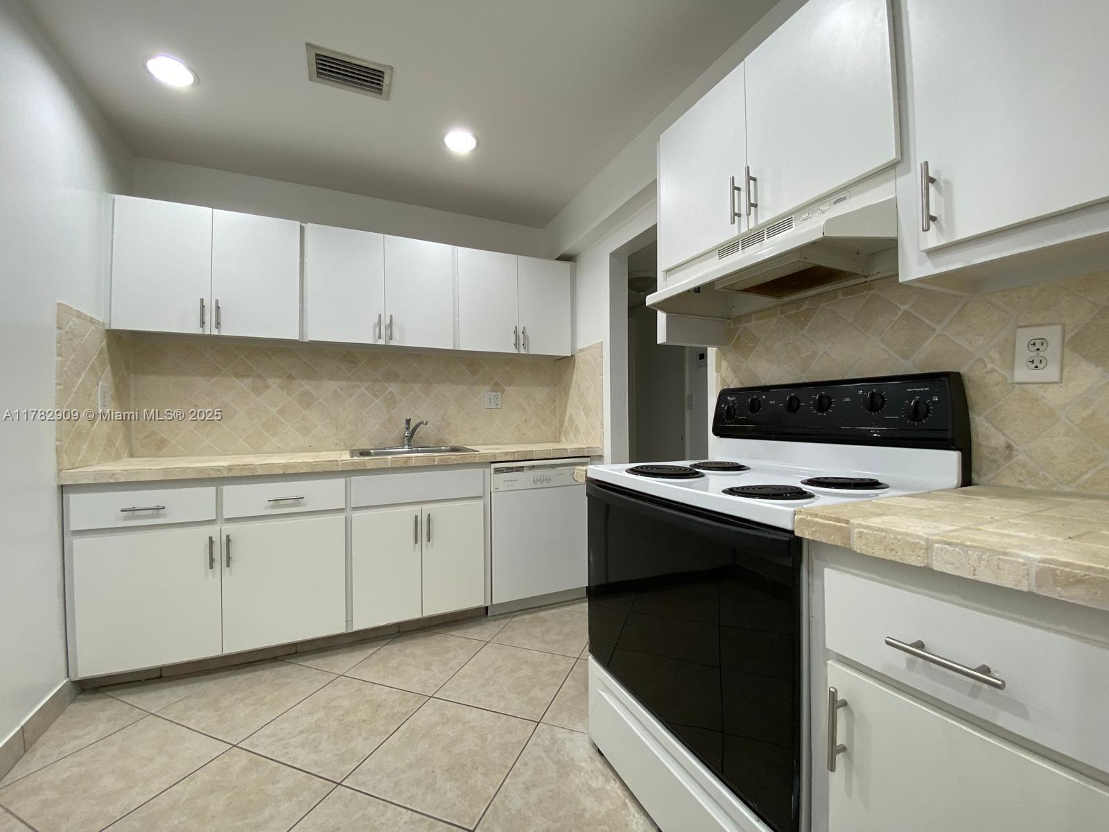 8305 SW 72nd Ave # 208A
