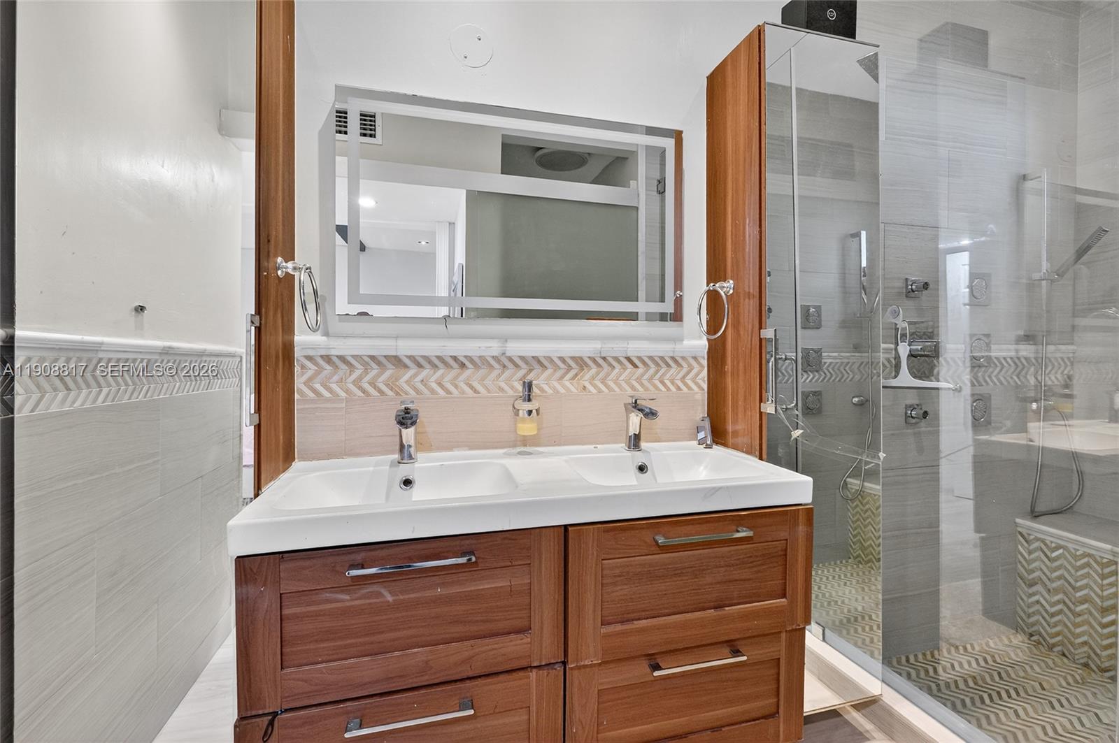 155 NW 124th St