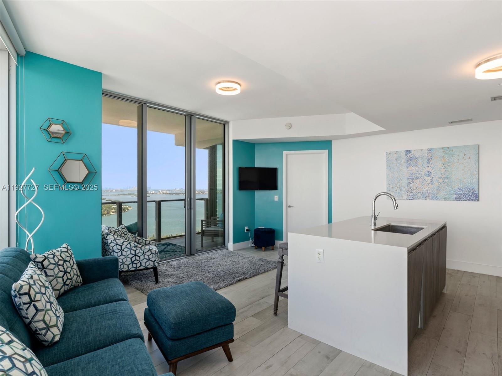 2900 NE 7th Ave # 4301