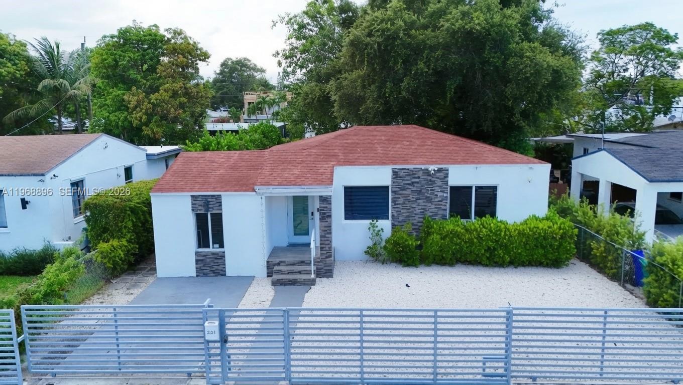 231 NW 44th St