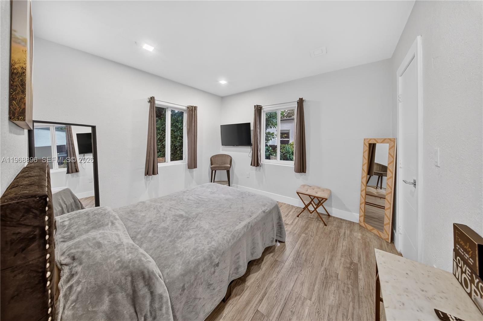 231 NW 44th St