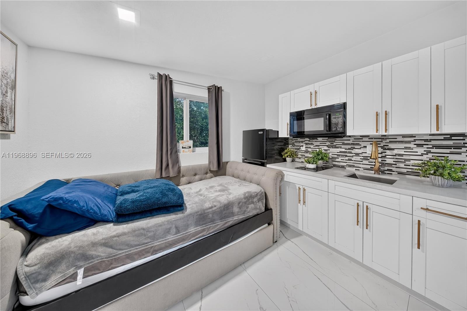 231 NW 44th St