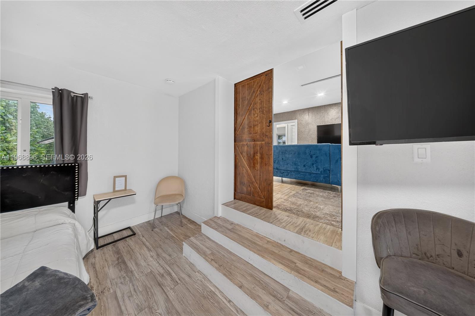 231 NW 44th St