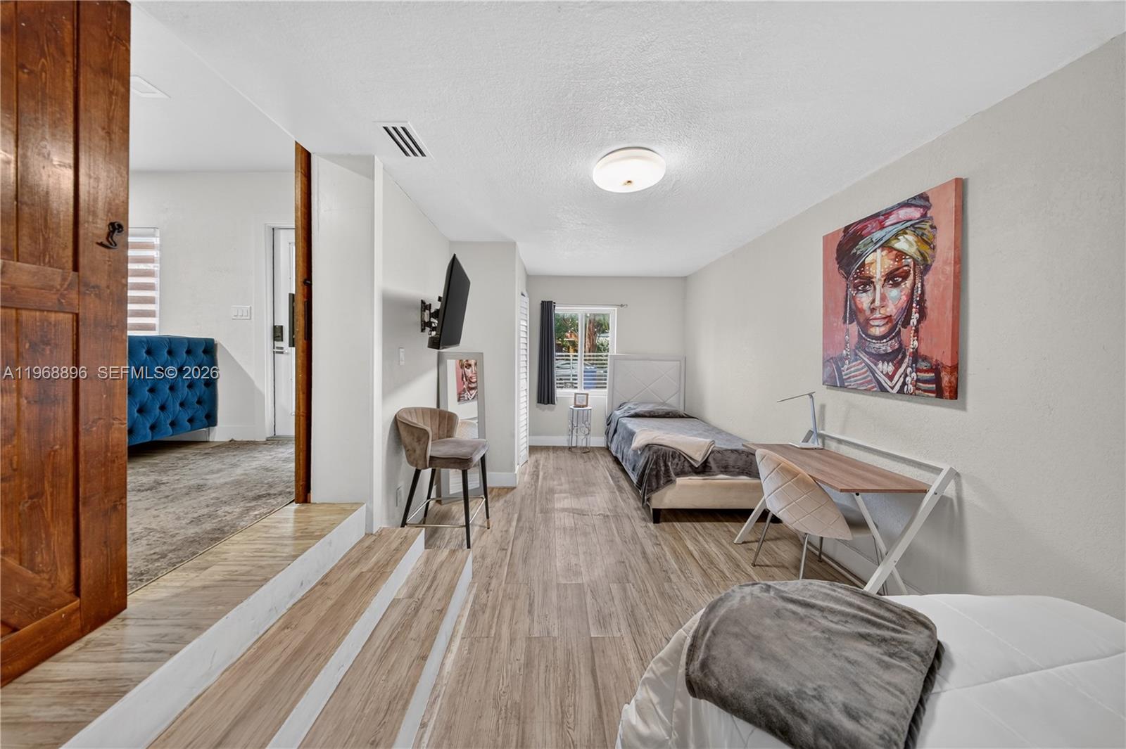 231 NW 44th St