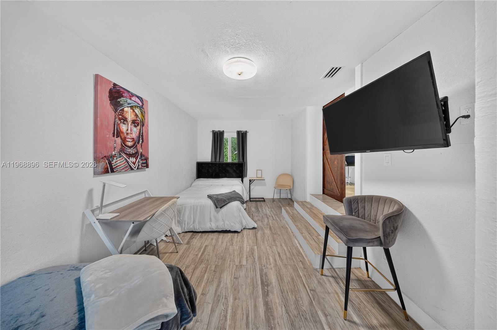231 NW 44th St