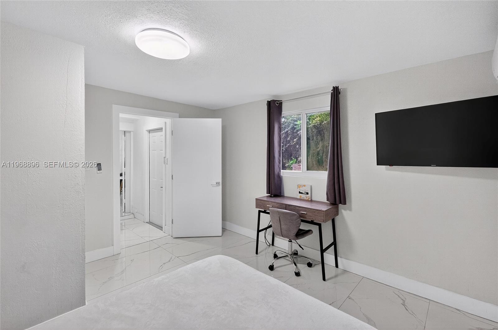 231 NW 44th St
