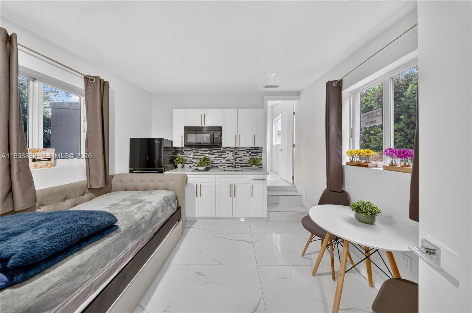 231 NW 44th St