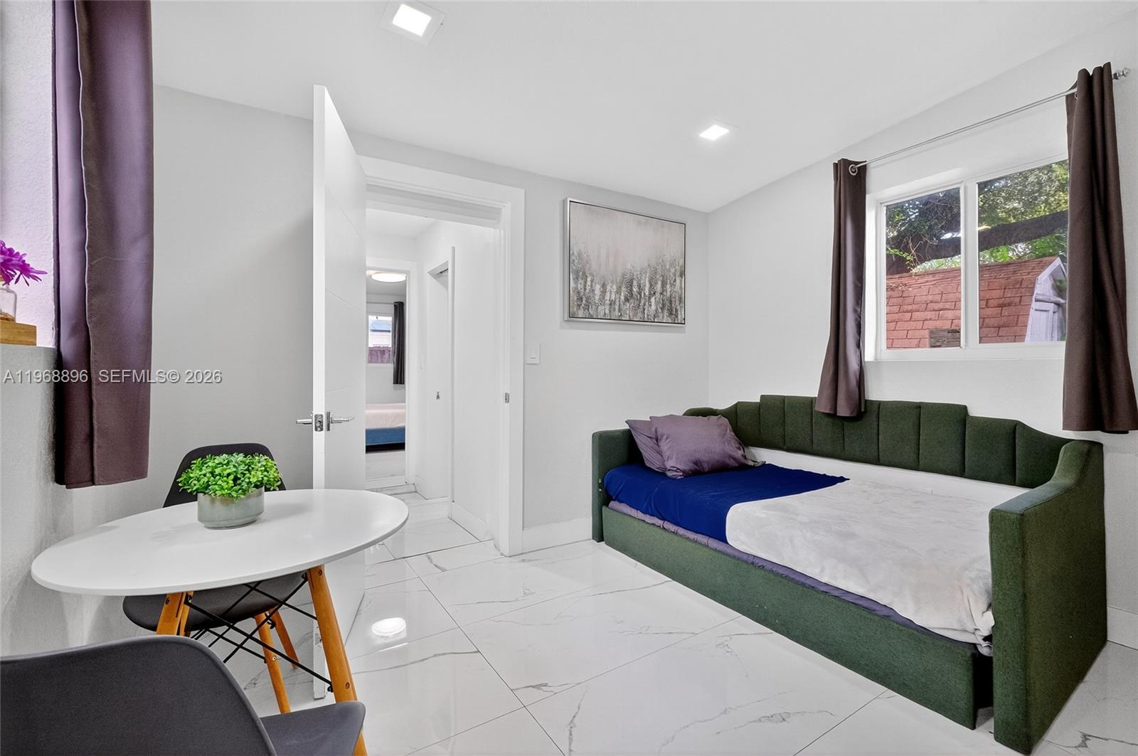 231 NW 44th St