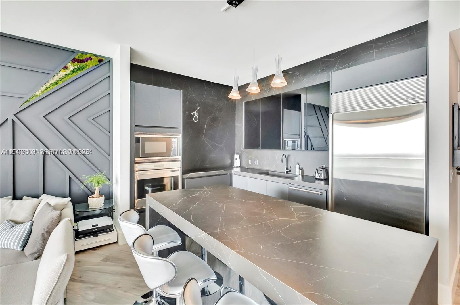 2020 N Bayshore Dr # 3408