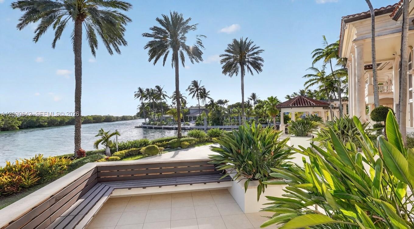 260 Cape Florida Dr