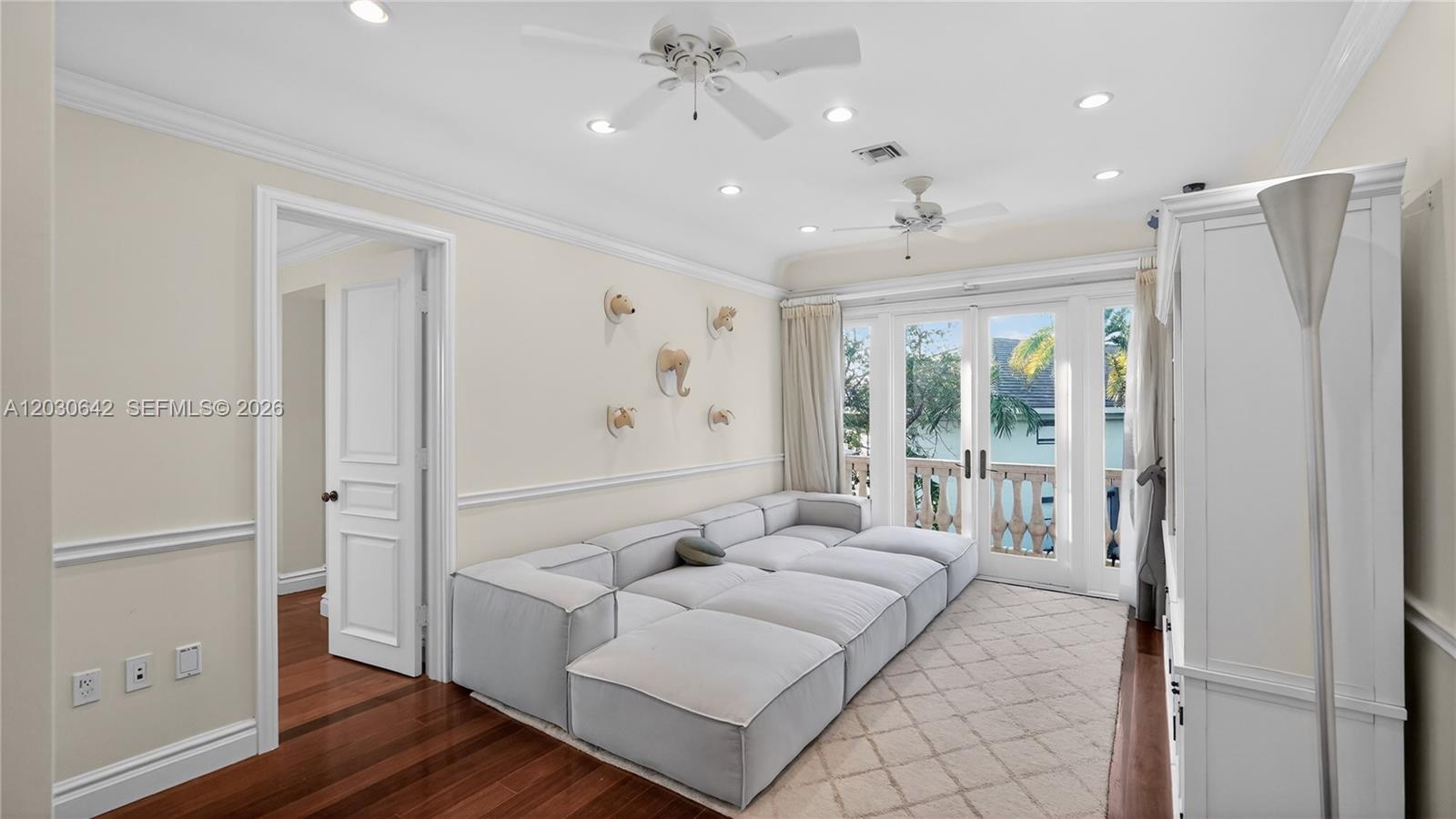 260 Cape Florida Dr