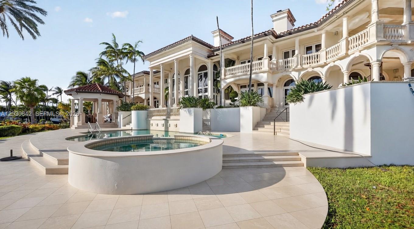 260 Cape Florida Dr