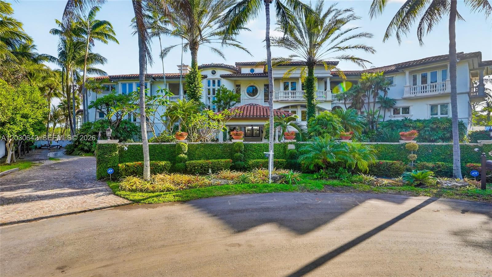 260 Cape Florida Dr