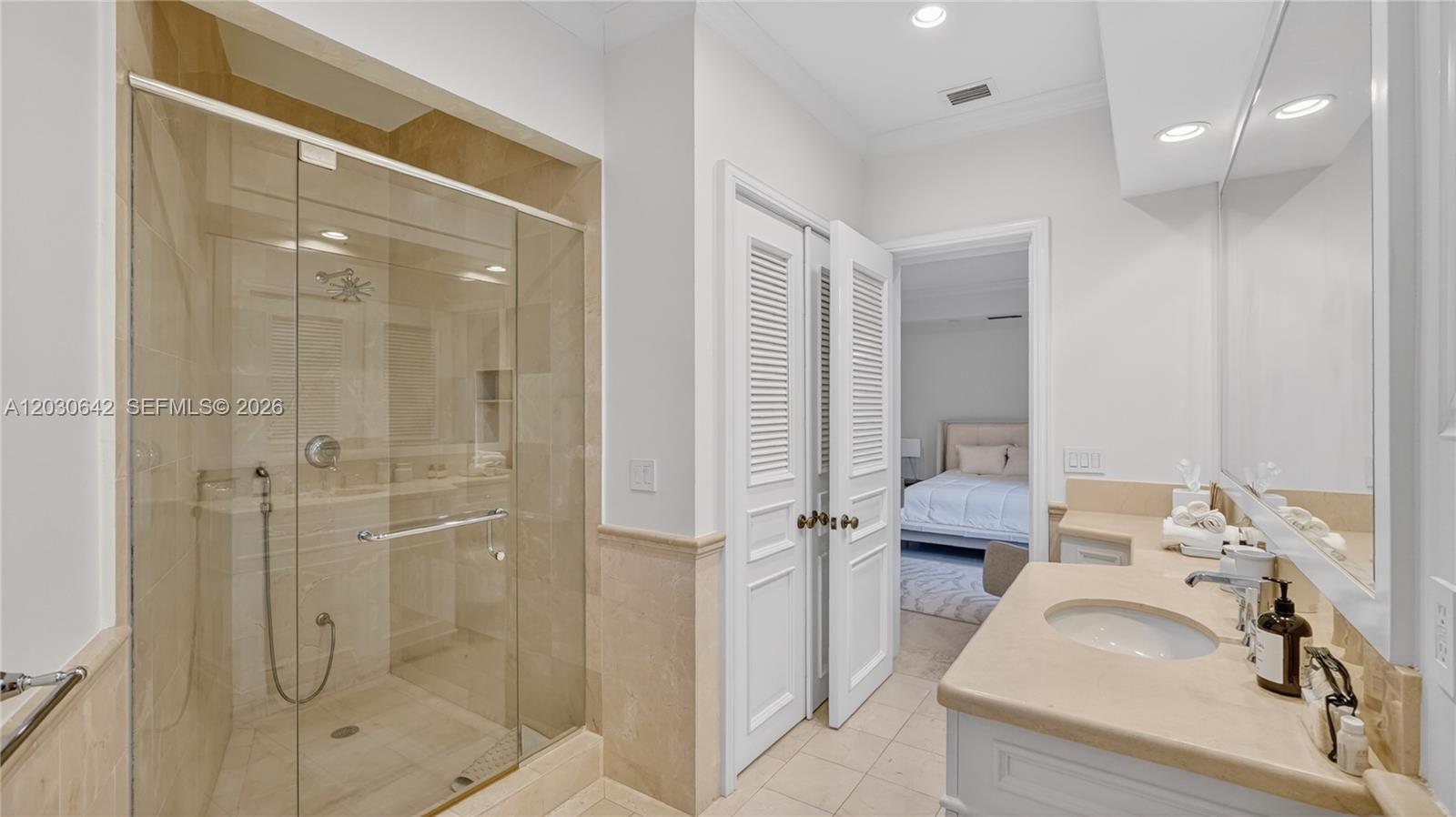 260 Cape Florida Dr