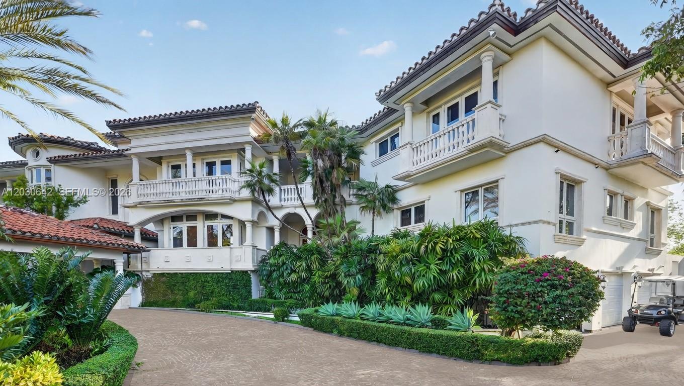 260 Cape Florida Dr