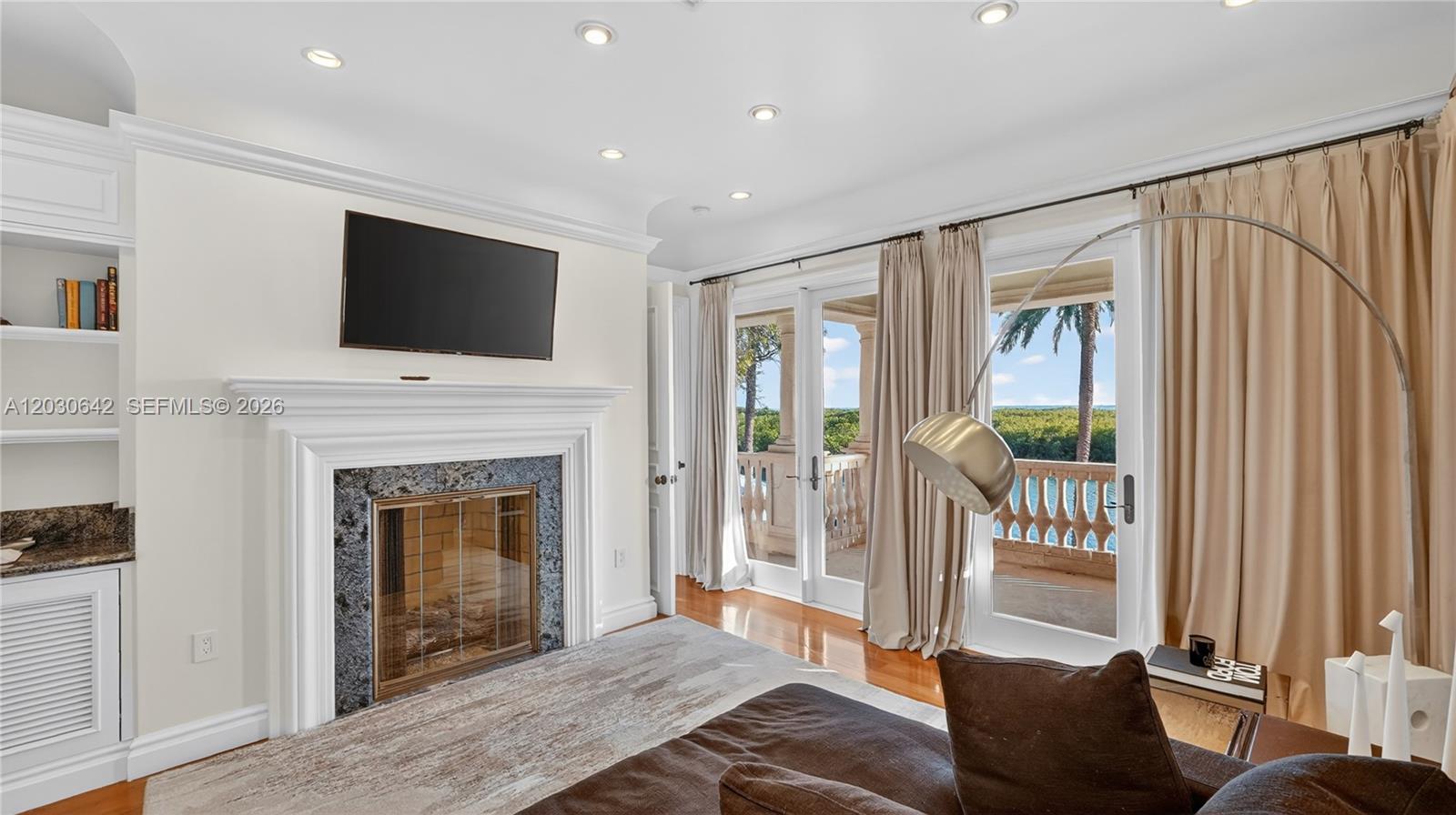 260 Cape Florida Dr