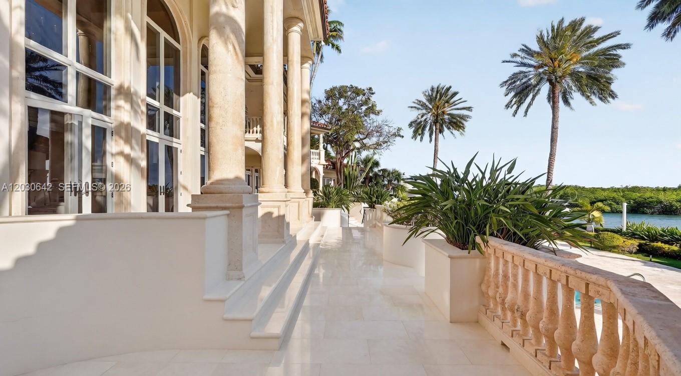 260 Cape Florida Dr