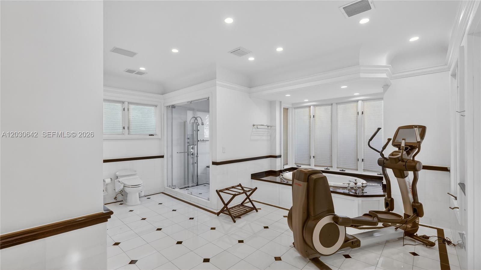 260 Cape Florida Dr