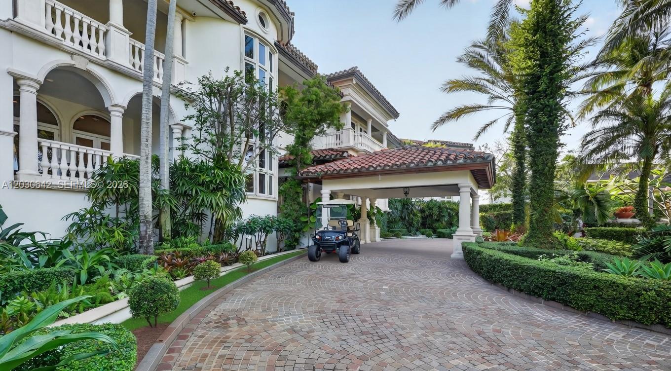 260 Cape Florida Dr