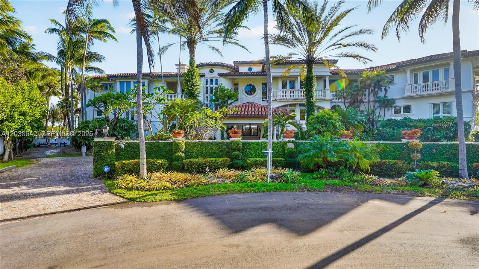 260 Cape Florida Dr