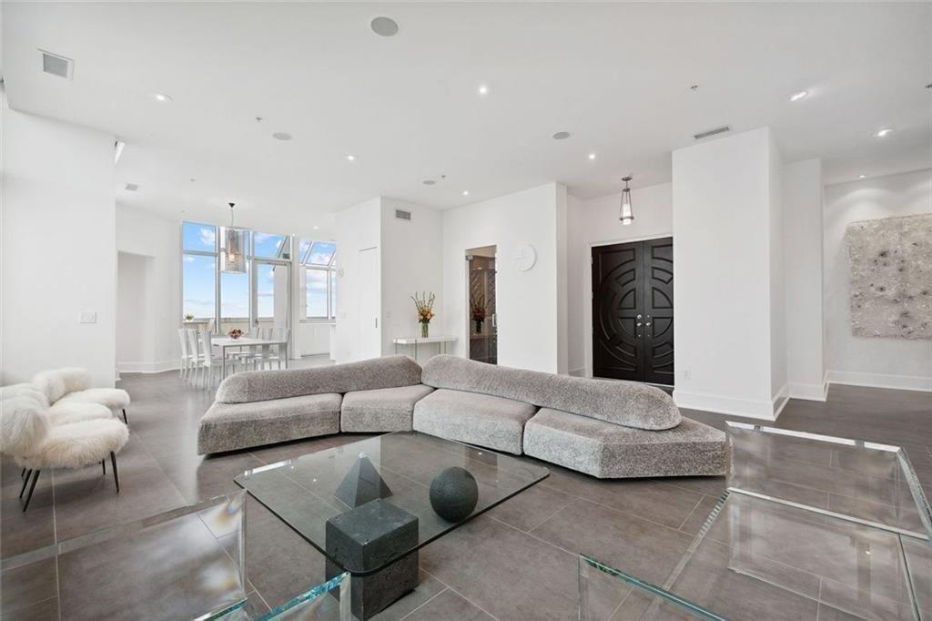 2828 Peachtree Road NW Unit P 3300