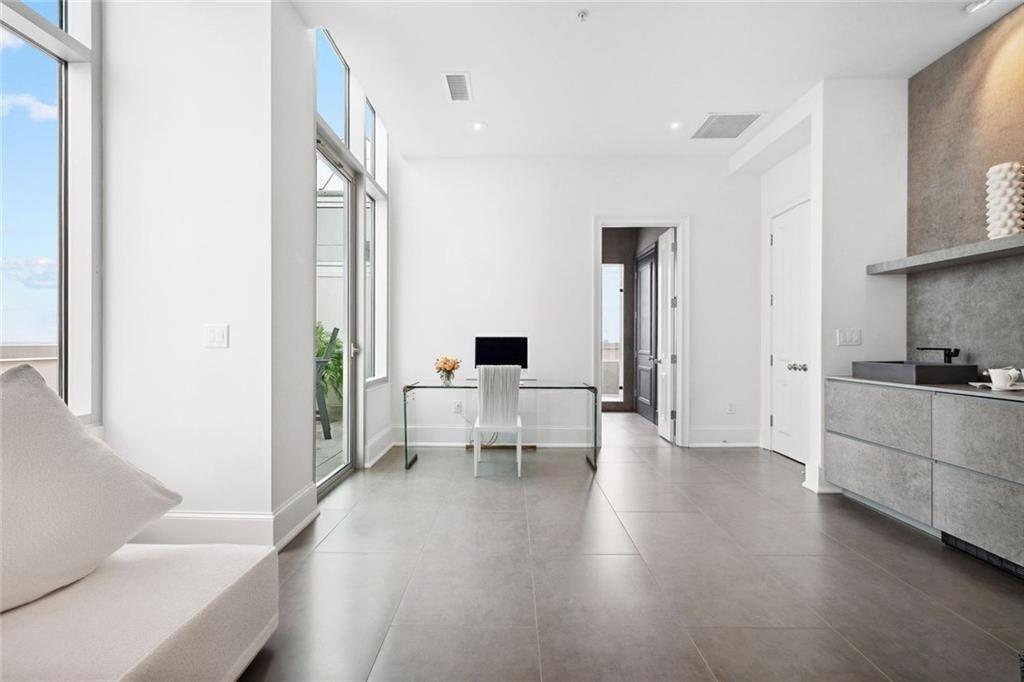 2828 Peachtree Road NW Unit P 3300