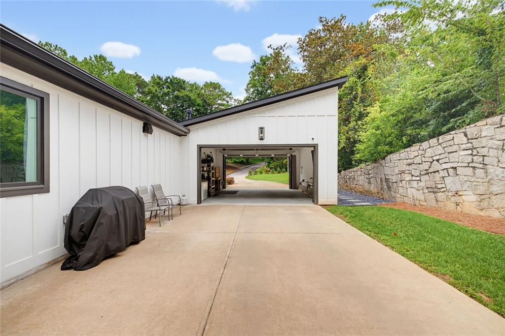 4217 Paces Ferry Road SE