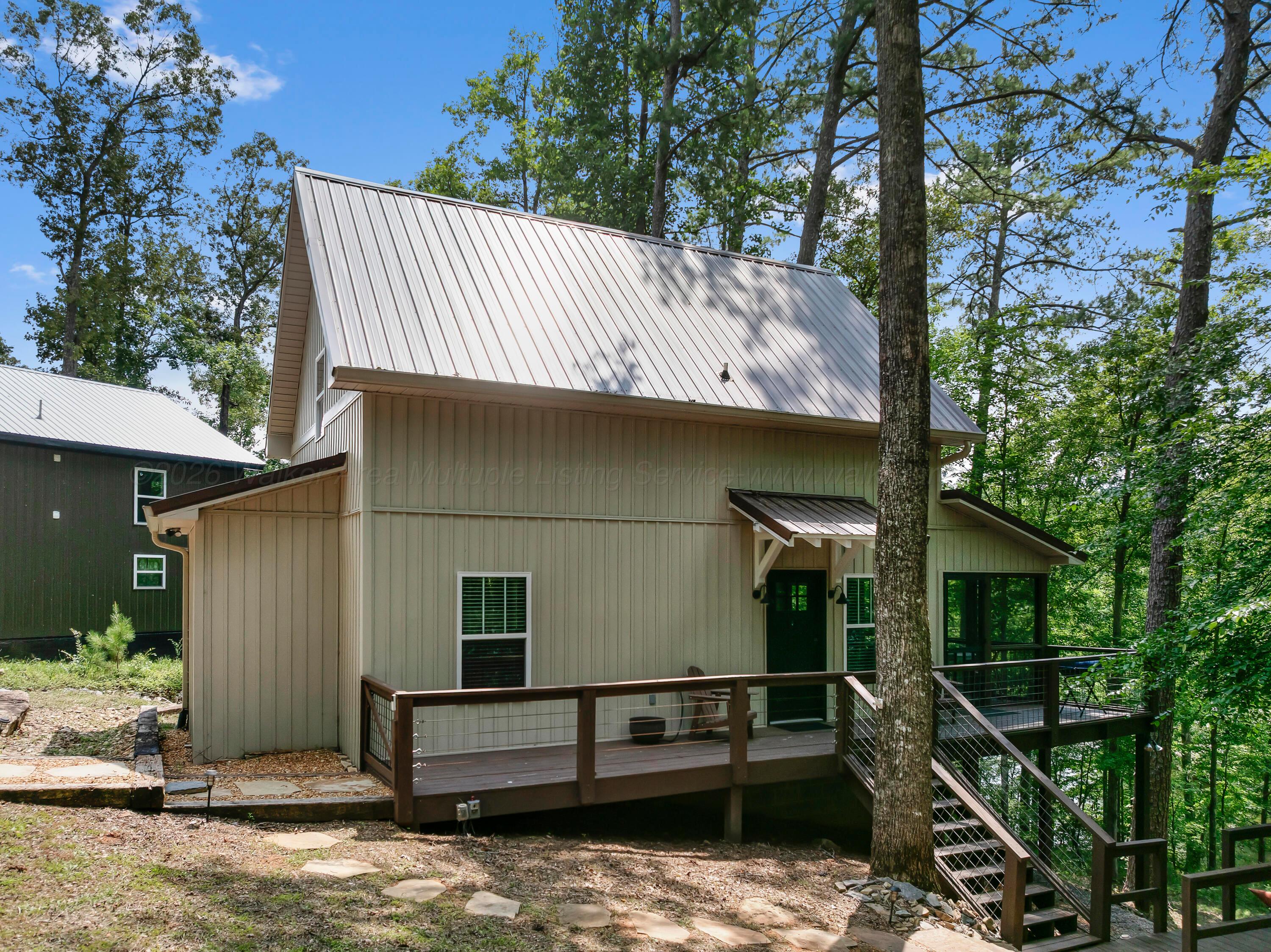 1055 LAKE Dr