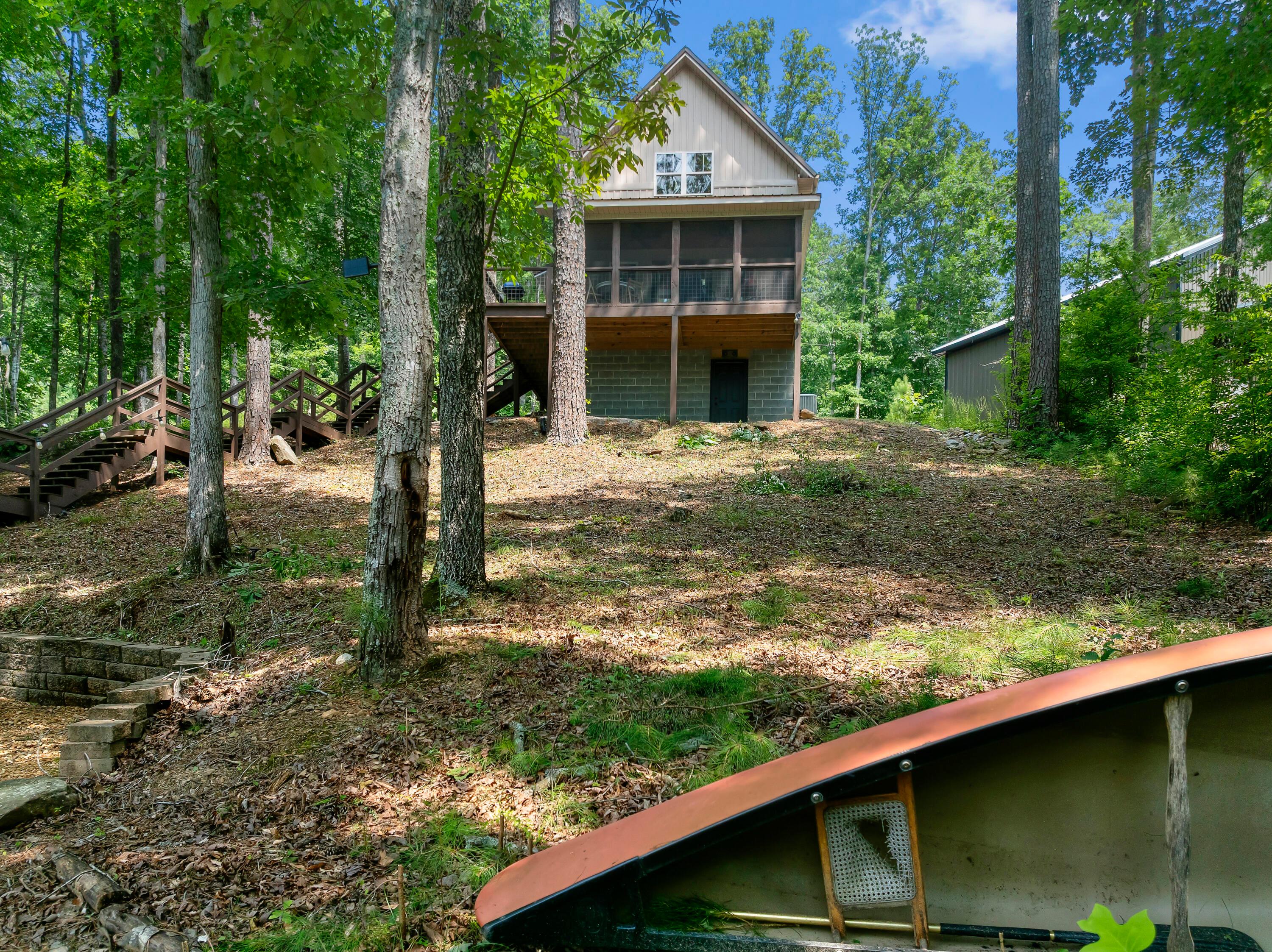 1055 LAKE Dr