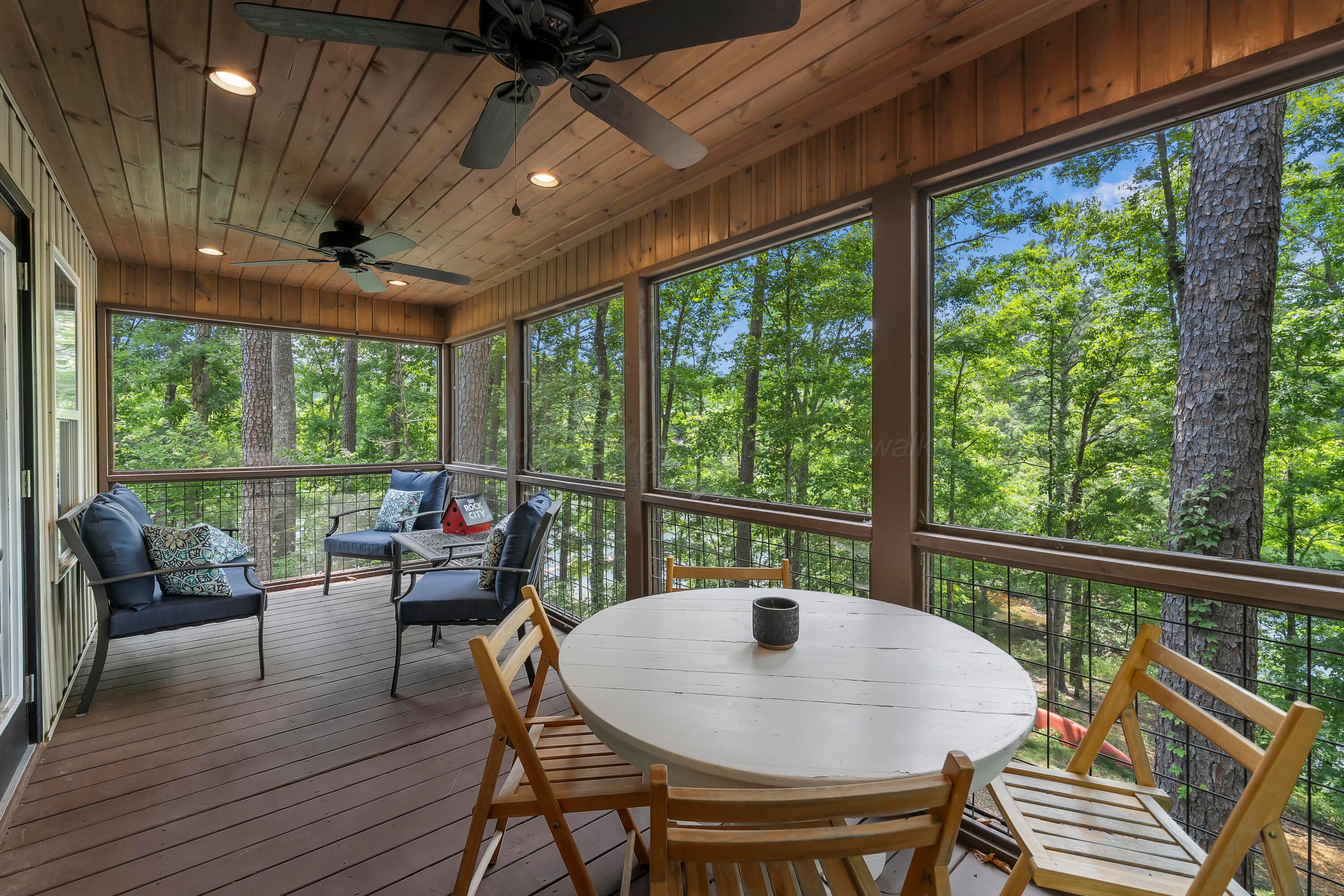 1055 LAKE Dr