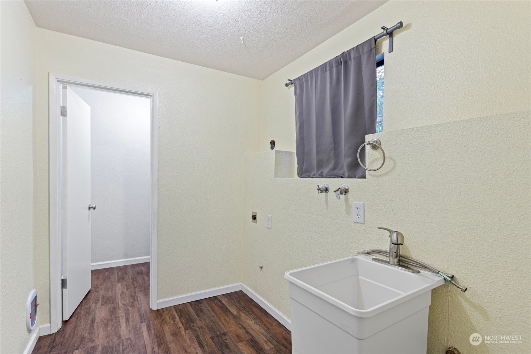 5217 SW 326th Street