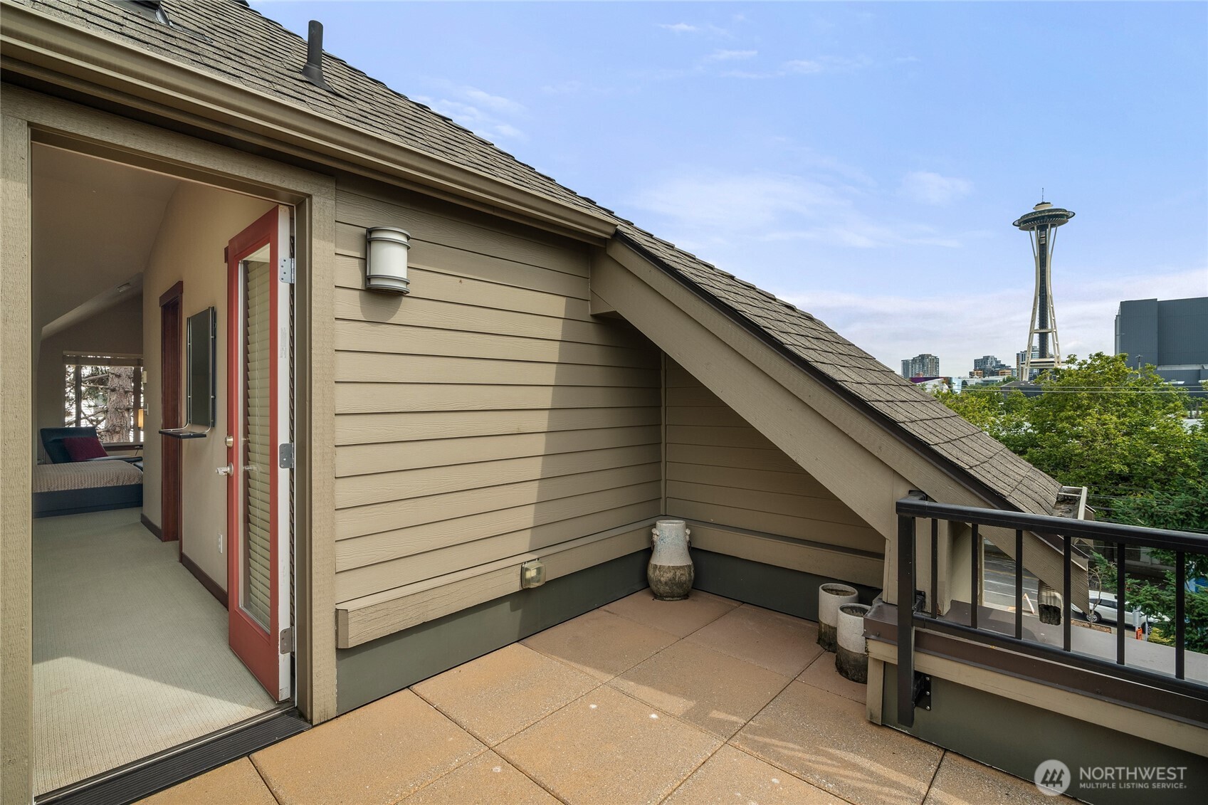 718 Nob Hill Avenue N Unit: A