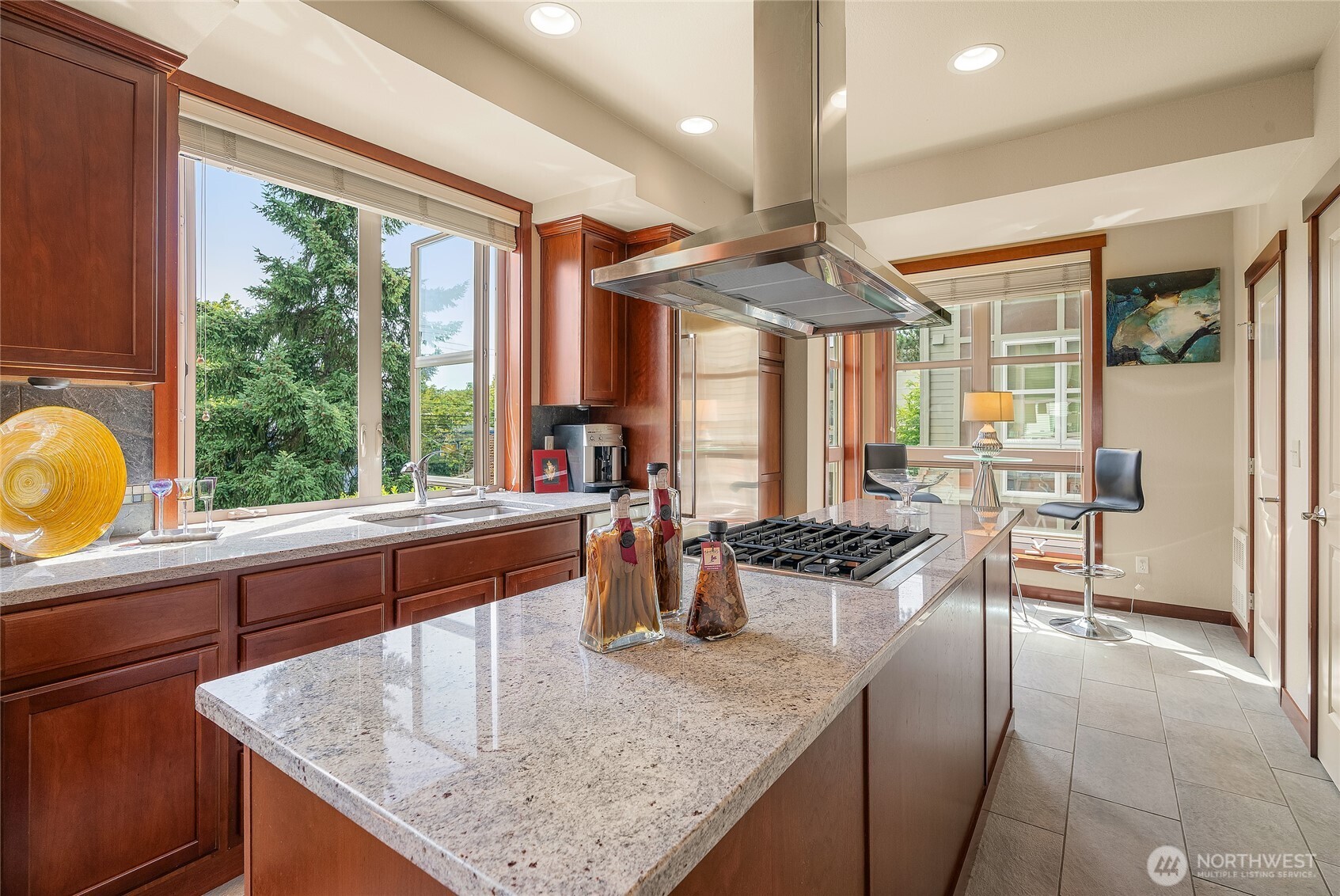 718 Nob Hill Avenue N Unit: A