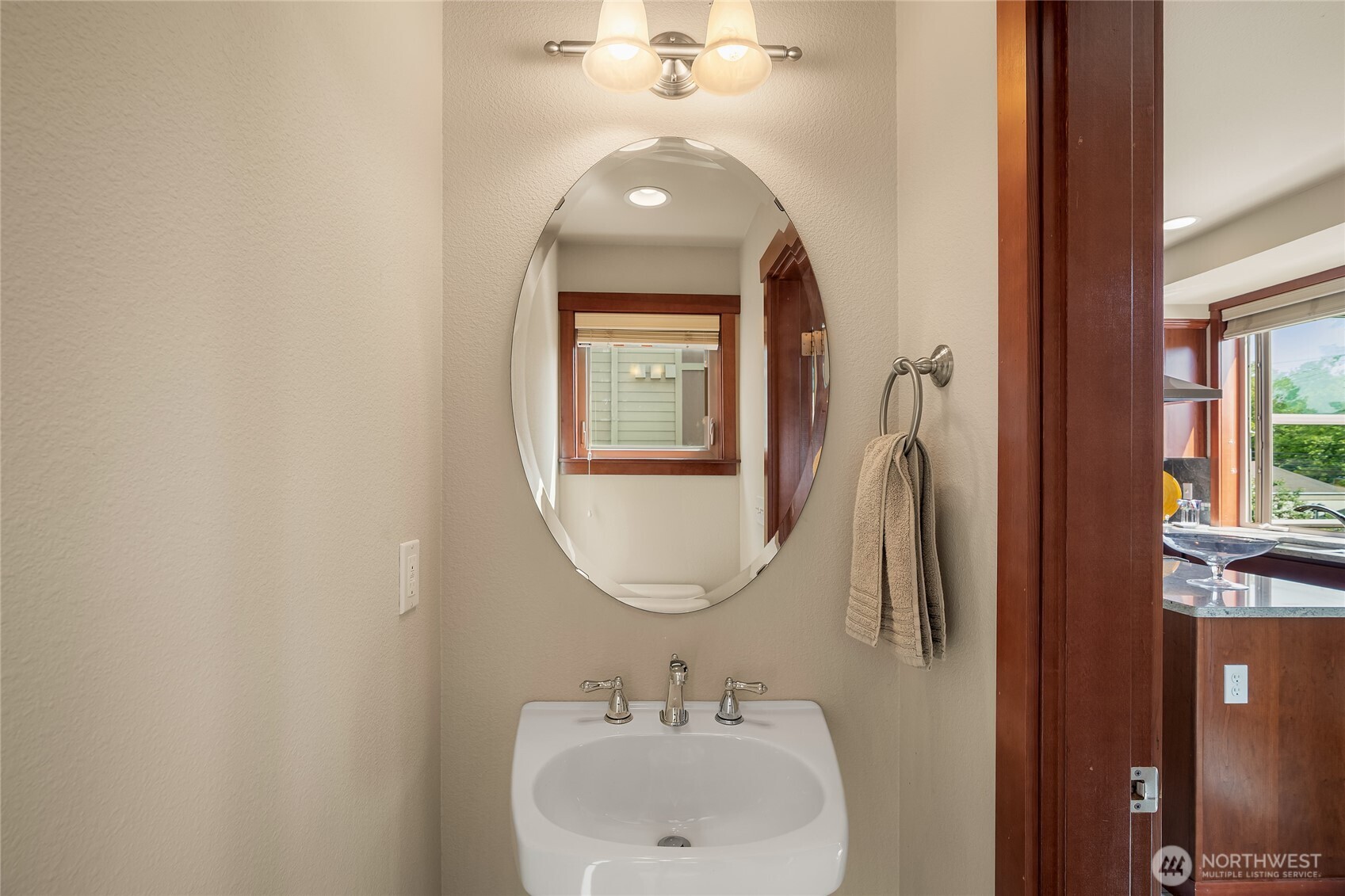 718 Nob Hill Avenue N Unit: A