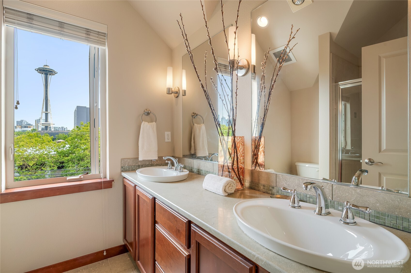 718 Nob Hill Avenue N Unit: A