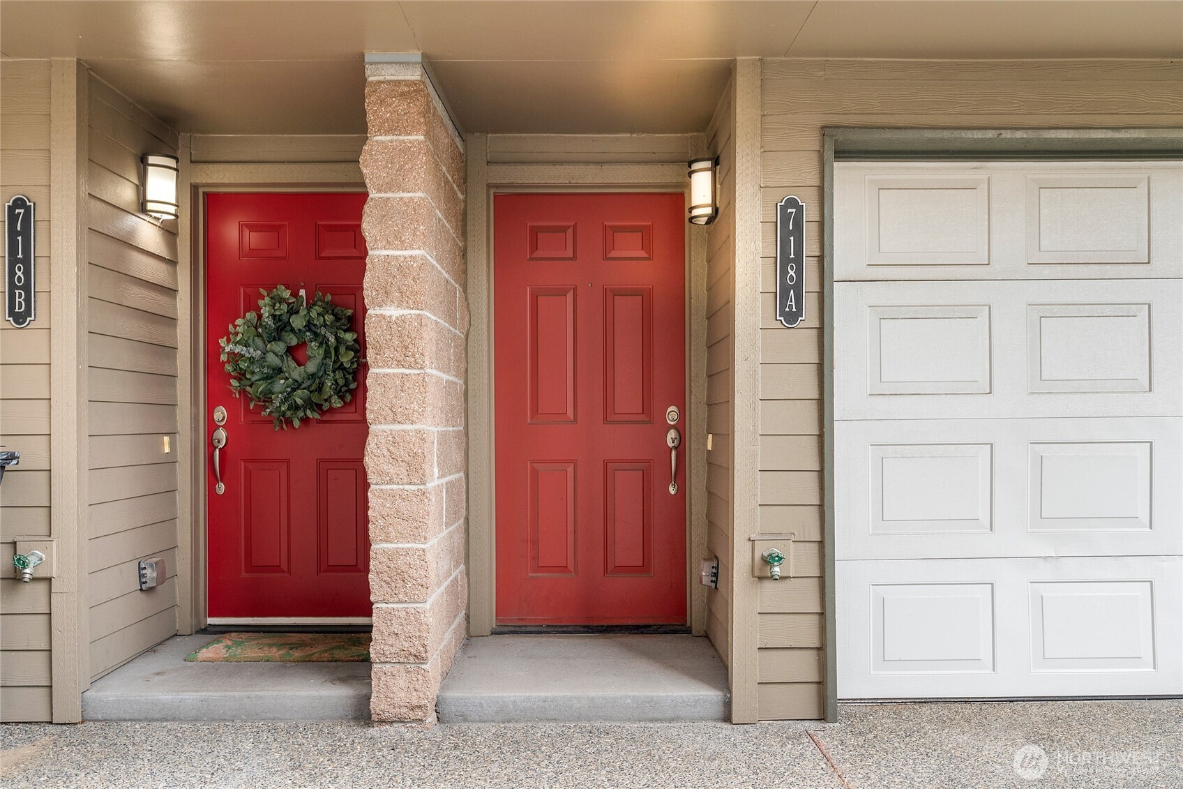 718 Nob Hill Avenue N Unit: A