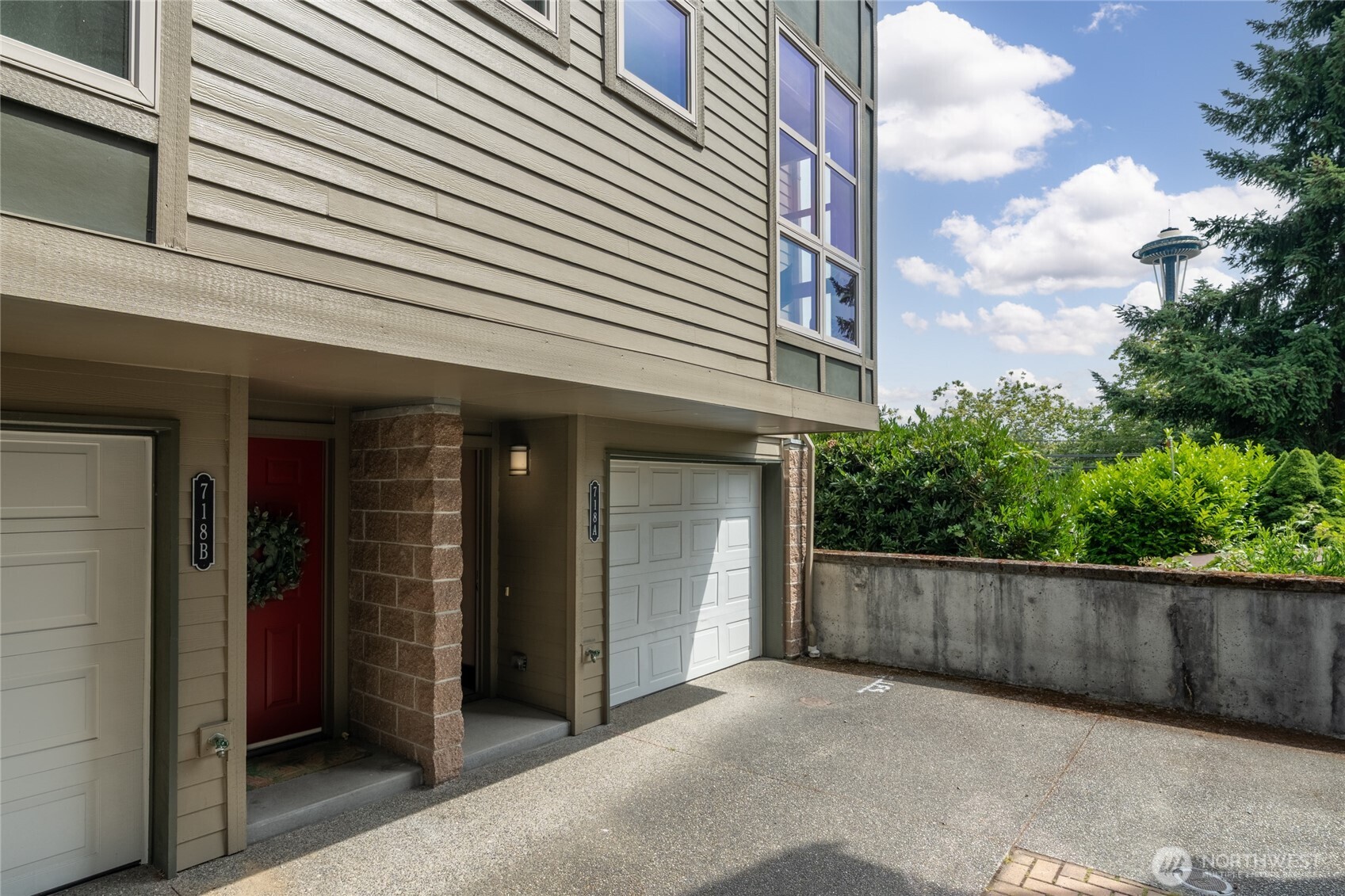 718 Nob Hill Avenue N Unit: A