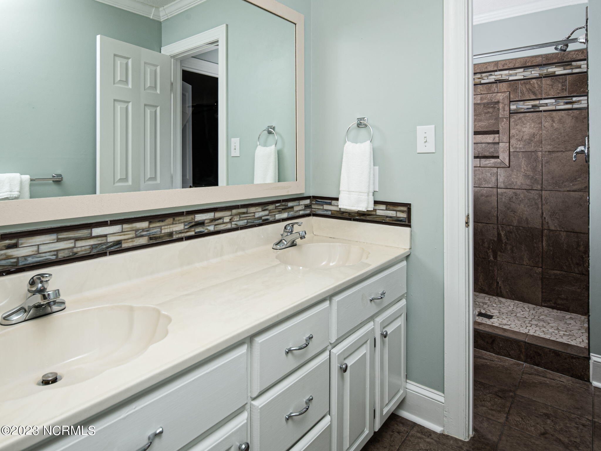 1136 Davenport Place