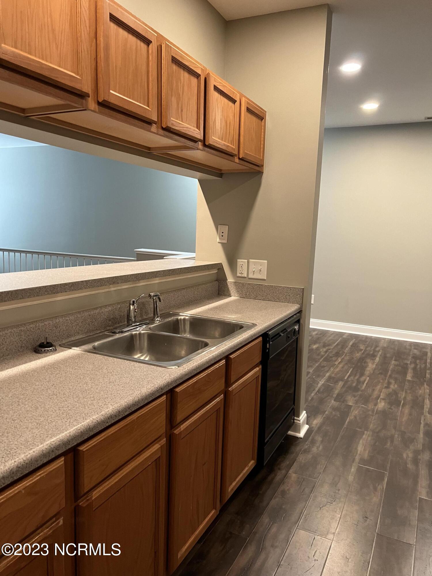 1935 Tara Court, 204